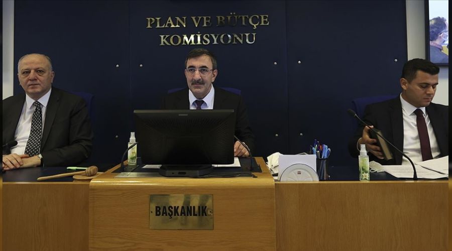 Komisyonda asgari ücret tartışması