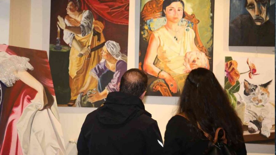 Konservatuvar öğrencilerinin sergisine sanatseverlerden tam not