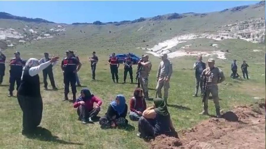 Köylüler taş ve sopalarla sondaj çalışmasını engelledi