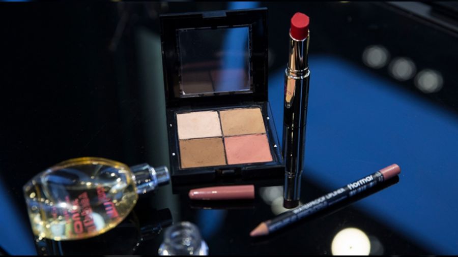 Kozmetik �r�nleri ithalat� patlad�