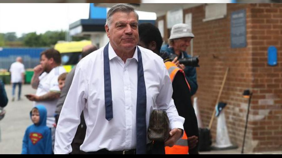 K�me d��en Leeds'de ayr�l�k