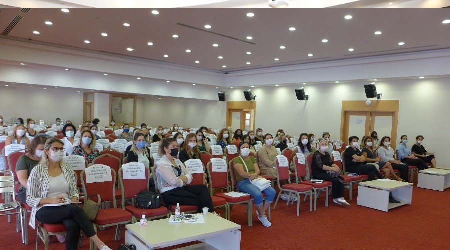 Kuşadası'nda düzenlenen Kadın Girişimci Yönetici Okulu tamamlandı