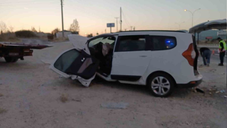 K�tahya'da feci kaza: 2 �l�, 2 yaral�