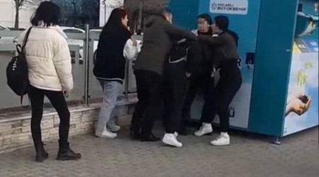 Liseli kzlarn, ok cihazl kavgas