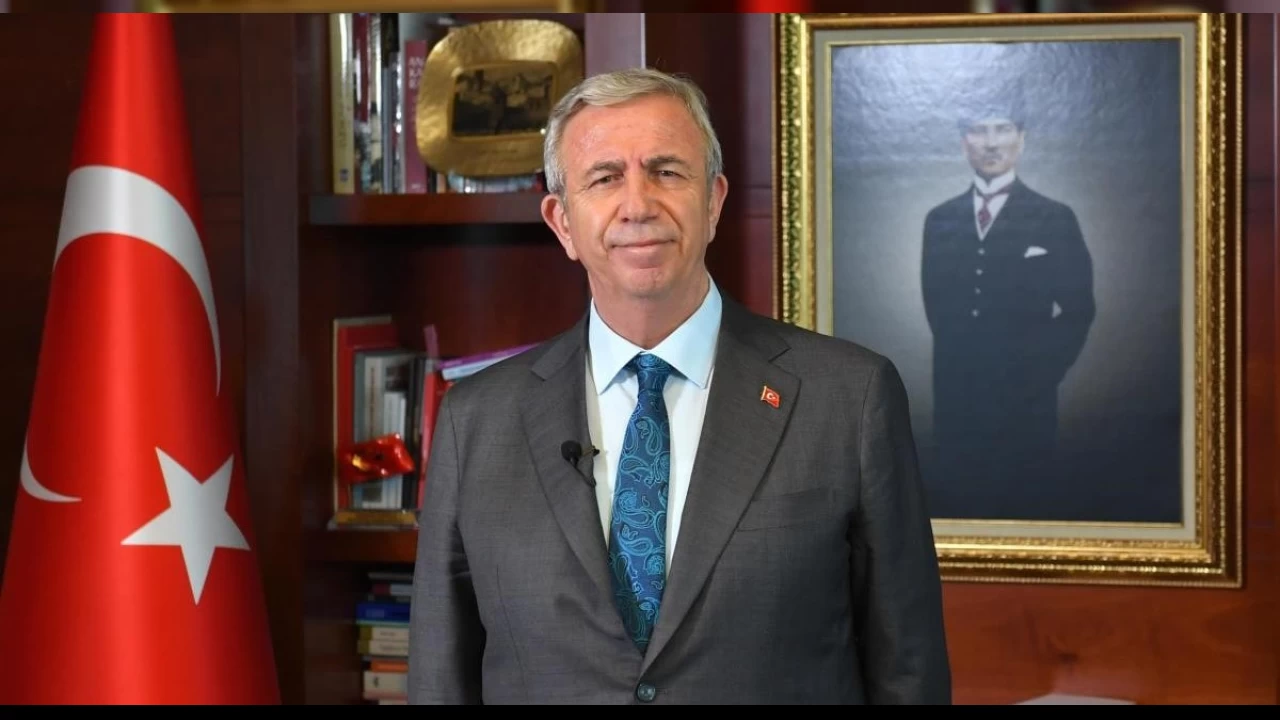 Mansur Yavaş: "Söyleyemeyenlere inat, Ne mutlu Türküm diyene"
