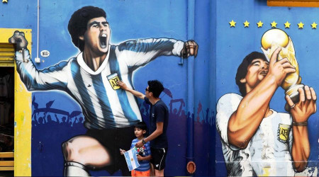Maradona'yı öldürmekle suçlanan 7 kişi hakim karşısında