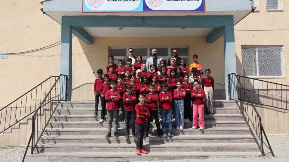 Matematik olimpiyatlarında dünya şampiyonu oldular