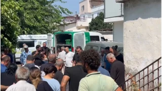 Mersin'de ev yangn: 2 ocuk annesi kadn hayatn kaybetti