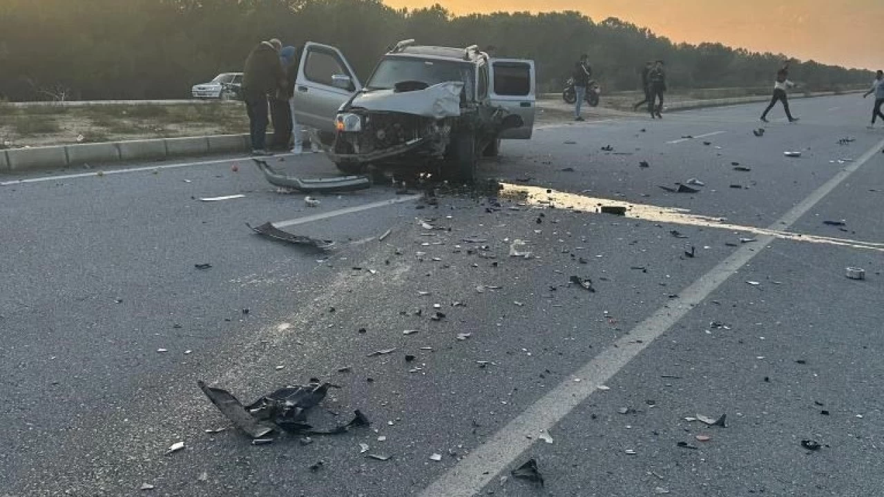 Mersin'de pikap ile motosiklet çarpıştı: 1 ölü, 3 yaralı