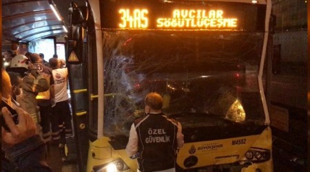 Merter'de metrobüs kazası: 7 yaralı