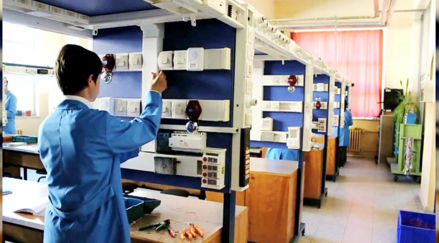 Meslek liseleri fabrika gibi