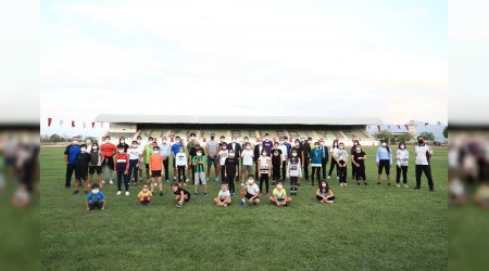 Milli atletler Olimpiyatlara Denizlide hazırlanıyor