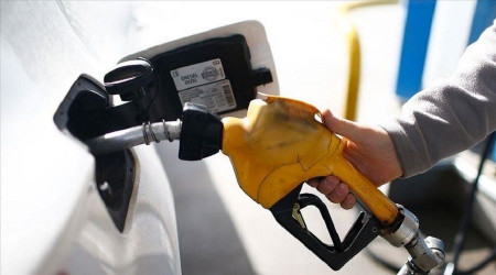 Motorine 1.44 TL, benzine 57 kuruş zam bekleniyor