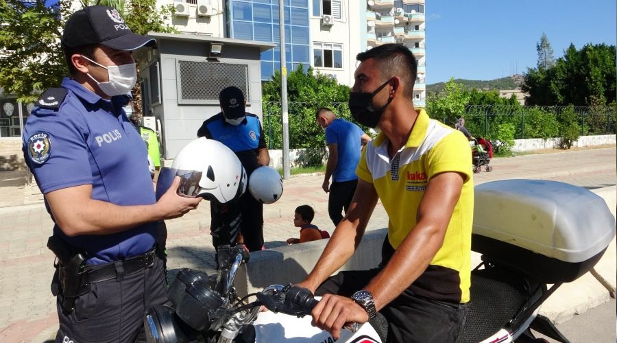 Motosiklet s�r�c�lerine ceza yerine kask