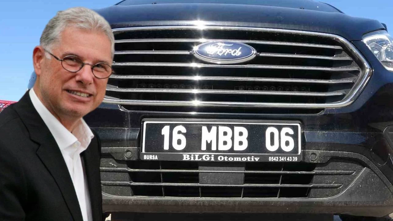 Mudanya Belediye Başkanı Deniz Dalgıç, içi özel yaptırılmış makam aracını satışa çıkardı