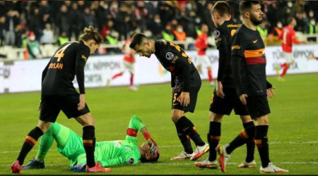 Muslera'nın durumu kötü