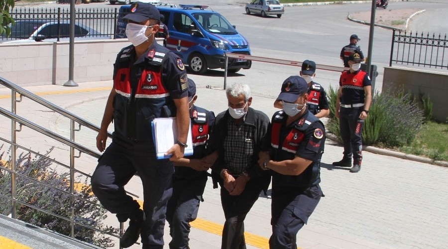 Müşterisini av tüfeğiyle öldürdü, tutuklandı