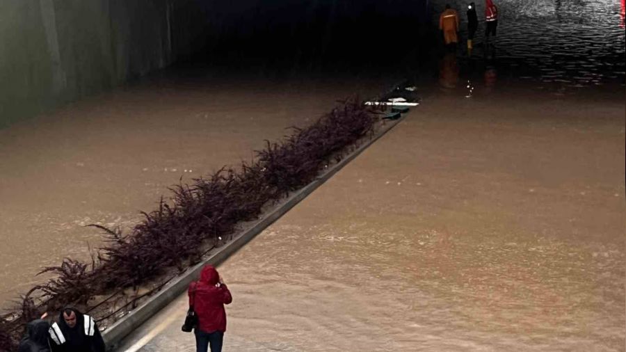 Nevşehir'de sağanak olumsuz etkiledi