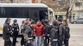 Noter araclyla rvet operasyonunda 11 kii adliyede