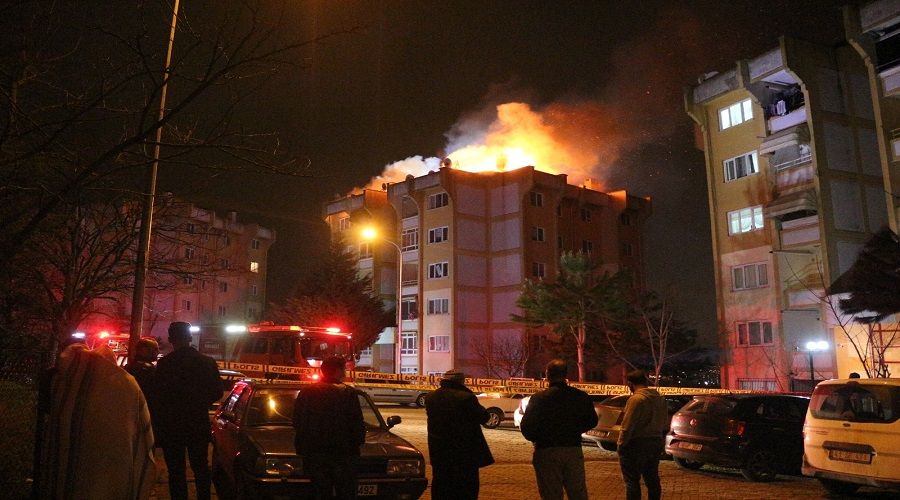 Önce evi yaktı sonra polise ihbar etti