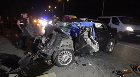 Otomobil tırın altına girdi: 2 ölü 1'i ağır 2 yaralı