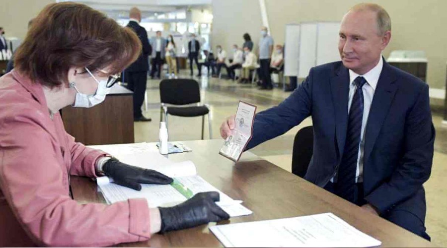 "Tanr�'ya �man" Rusya Anayasas�'nda 