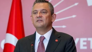 Özel'den CHP belediyelerine soruşturma tepkisi