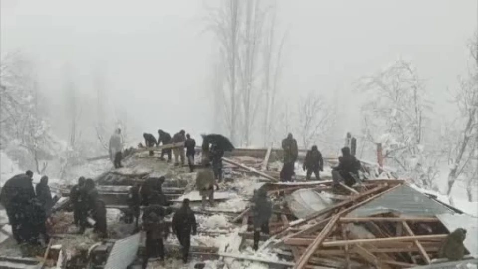 Pakistan'da kar ya���� felakete d�n��t�: 11 �l�