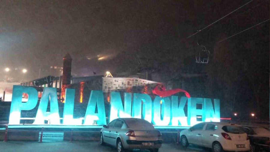 Paland�ken'de kar ve tipi etkili oldu