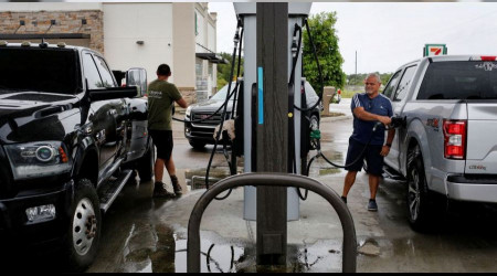 Petrol zengini ABD'de benzin fiyatları uçtu!