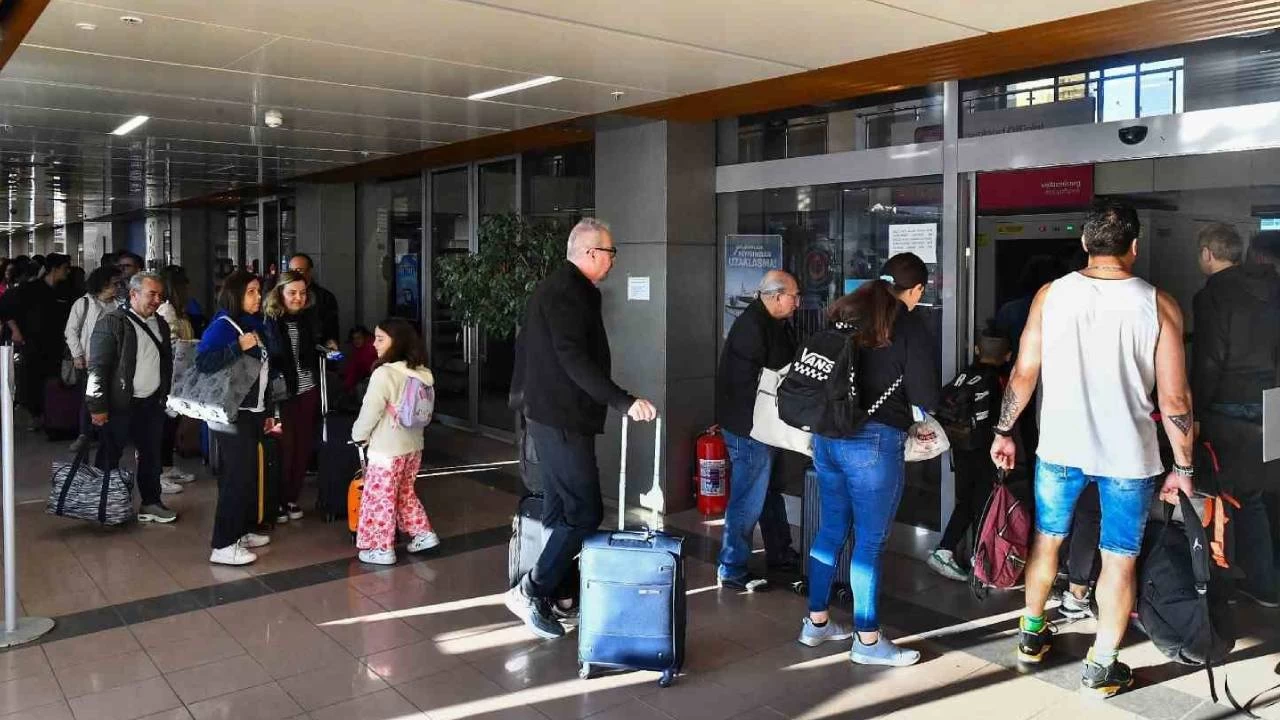 Ramazan Bayramı'na özel İzmir-Midilli seferleri başladı
