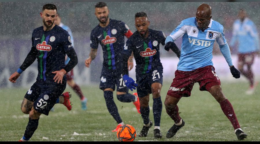 Rizespor 3 penalt� ile Trabzonspor'� y�kt� 