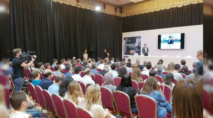 Robotlar, End�stri 4.0 Zirvesi�nde bulu�uyor