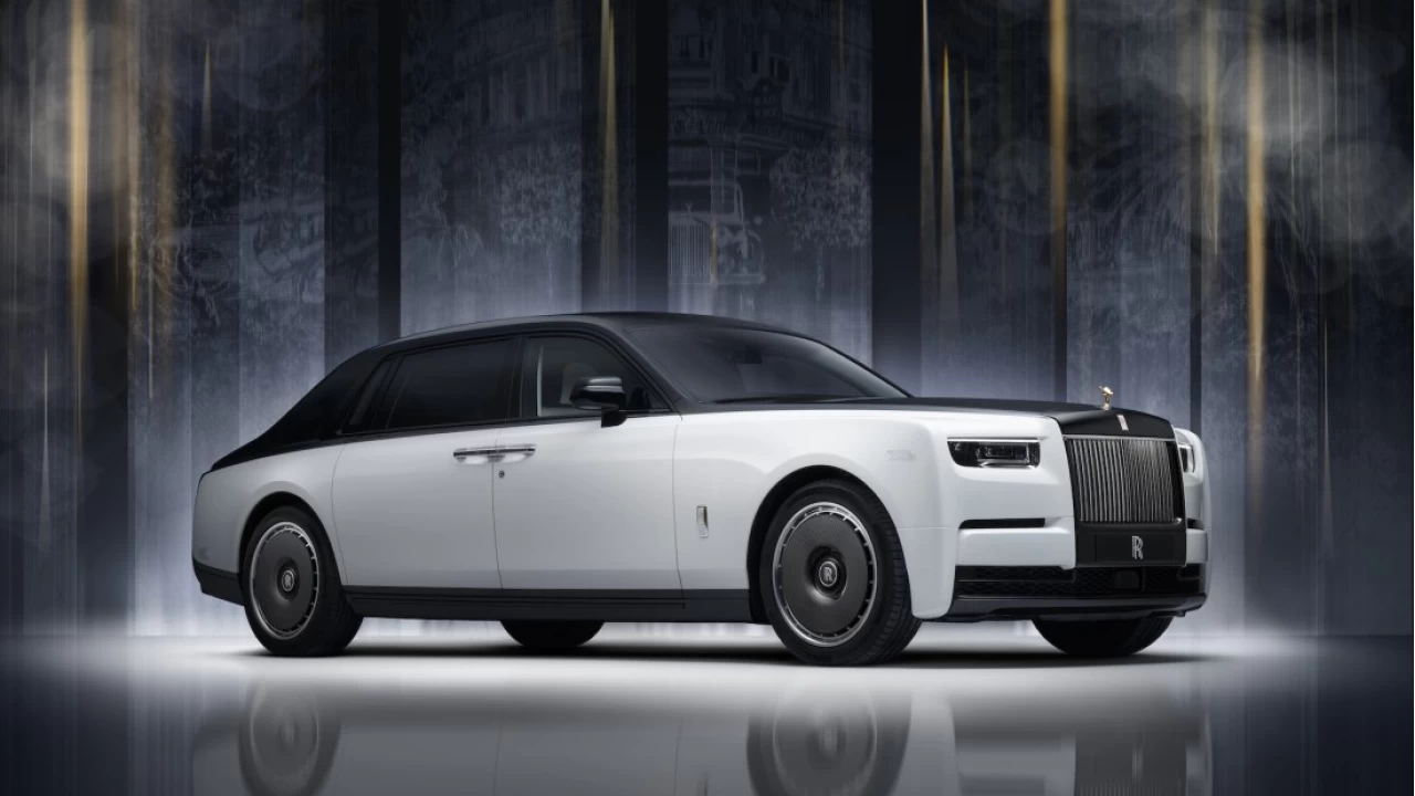 Rolls-Royce Phantom: Bir asrlk ihtiamn ve lksn yolculuu