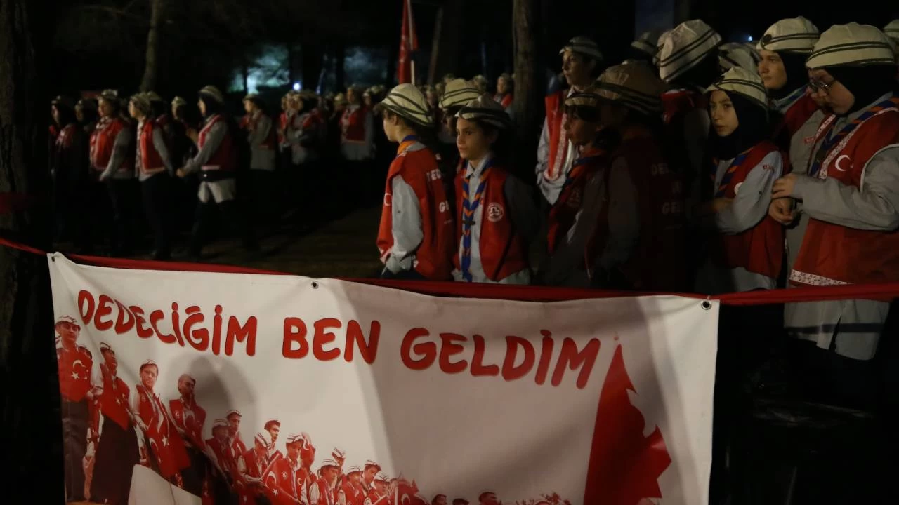 Saçlarına kına yakılıp asker çorbası içen izciler, 57. Alay'ın 109 yıl önceki yolunda