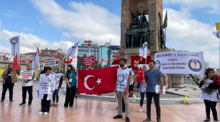 Salk emekileri Taksim'e elenk brakt