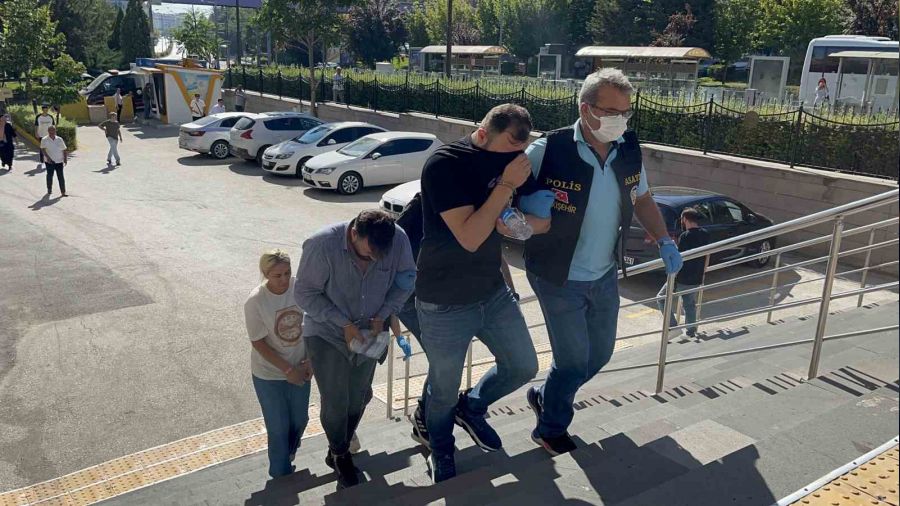 Sahte dekontla 700 bin lira doland�rm��lar