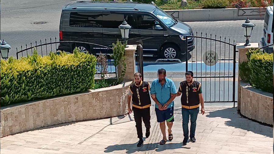 Sahte dolarla tatil plan� suya d��t�