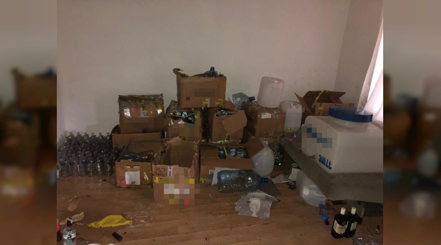 Sahte i�ki �retenler g�zalt�na al�nd�