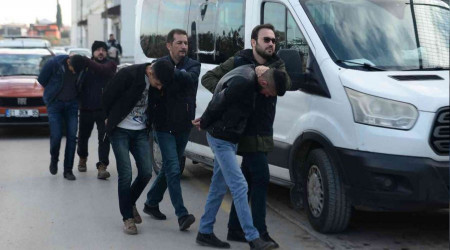 Sahte ilanla 6 milyon lira vurgun yapan şebekeye operasyon: 44 gözaltı