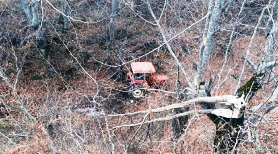 Samsun'da traktör uçuruma yuvarlandı