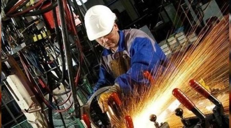 Sanayi sektörü yoluna devam ediyor