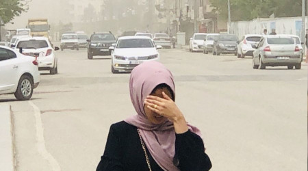 Şanlıurfa'da toz fırtınası etkili oldu