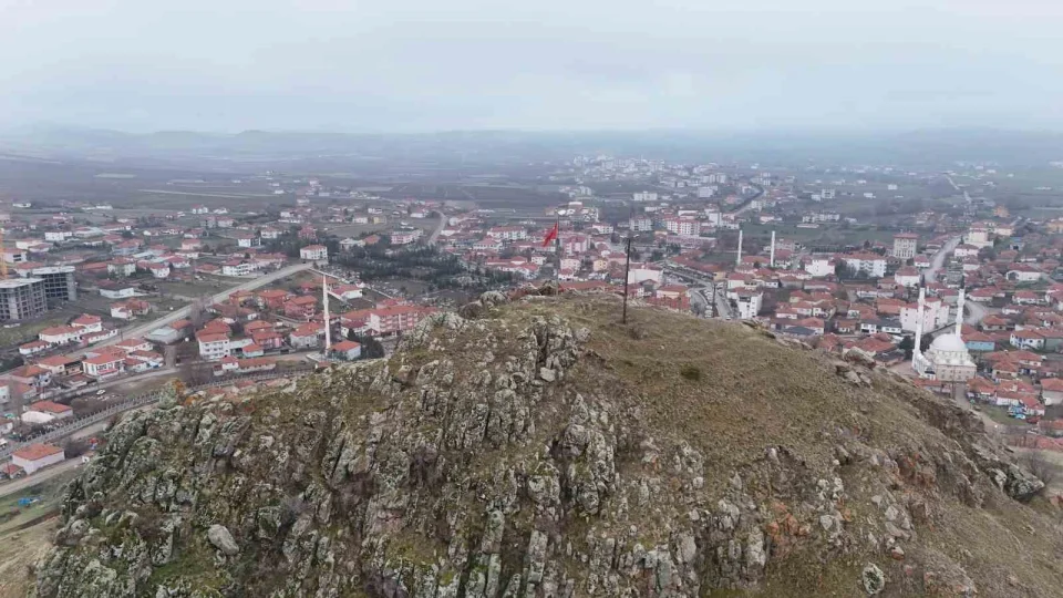 Saraykent Y�lan Boynu Tepesi, ke�fedilmeyi bekliyor