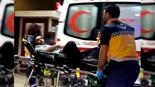 Şehir turu attığı arkadaşını bıçakla ağır yaraladı