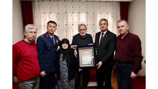 ehit zcan'n ailesine ehadet belgesi teslim edildi