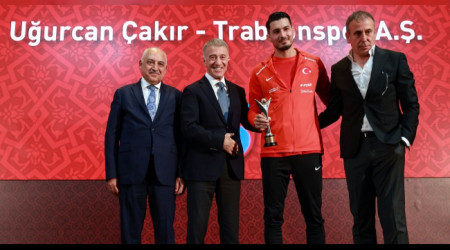 Sezonun ilk ödülleri verildi