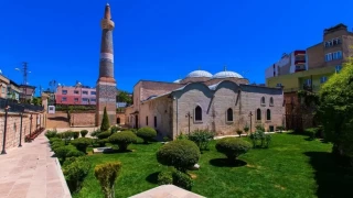 Siirt Ulu Camii, Seluklu ve Osmanl'nn izlerini tar