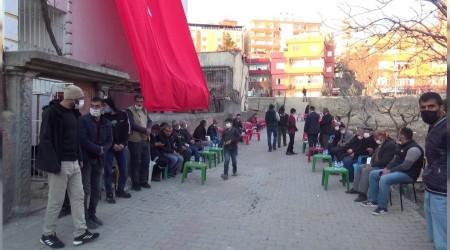 Siirtli ehidin evine dev Trk bayra asld