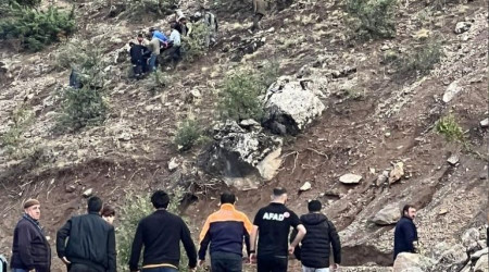Siirt'te odun keserken kayalıklardan düştü